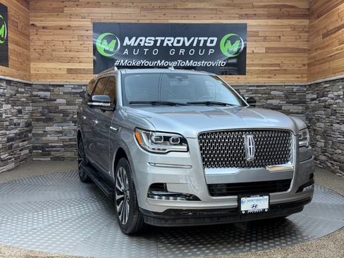 Used 2024 Lincoln Navigator Reserve AWD/4WD image 2