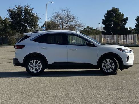 Used 2023 Ford Escape Active FWD image 12