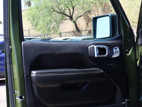 Used 2020 Jeep Wrangler Unlimited Sahara AWD/4WD image 36