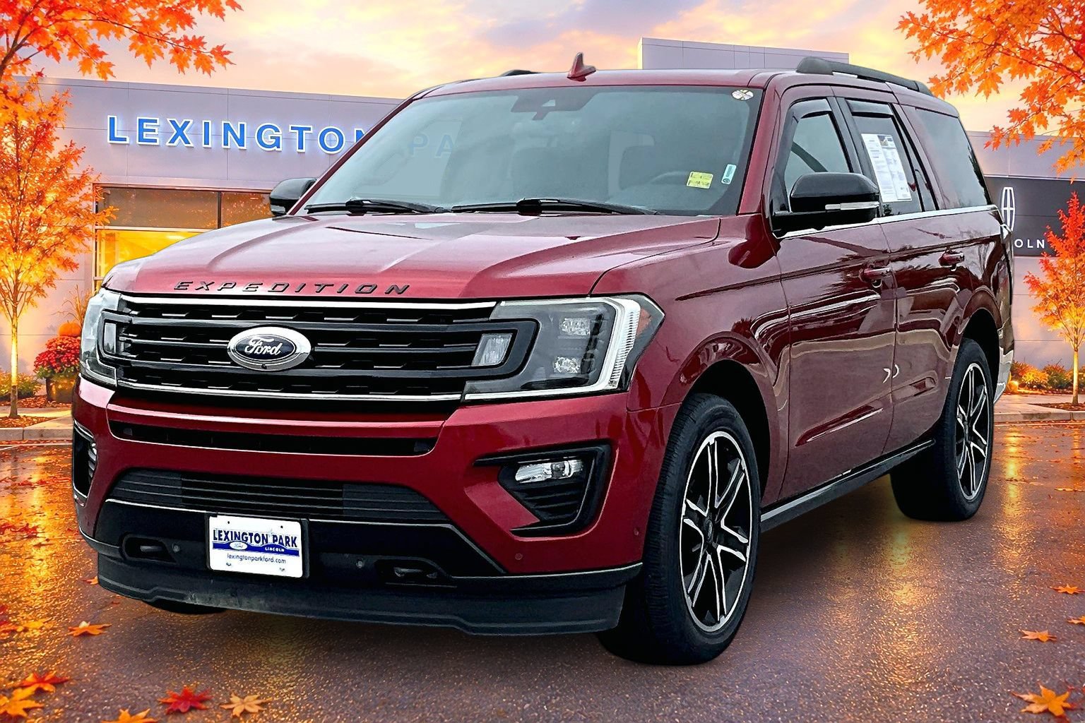 Used 2019 Ford Expedition Limited w/ Equipment Group 303A AWD/4WD image 3