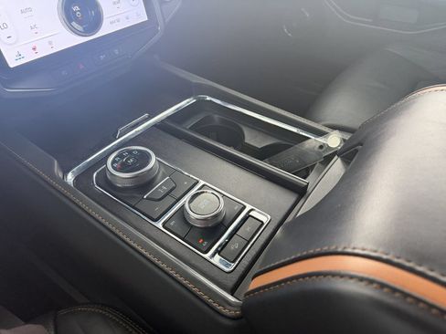 Certified 2023 Ford Expedition Platinum AWD/4WD image 40