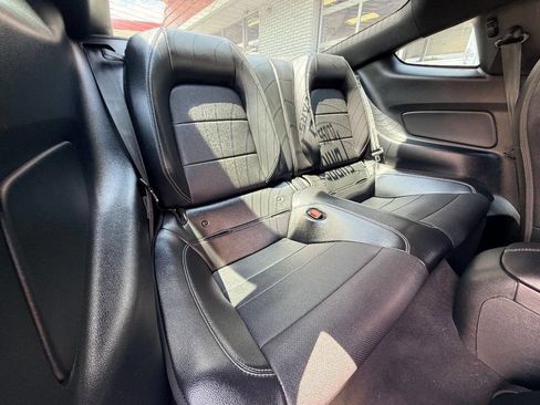 Used 2022 Ford Mustang GT Premium w/ GT Performance Package RWD image 34