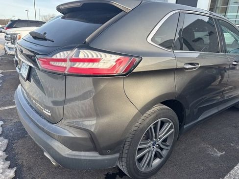 Used 2019 Ford Edge Titanium w/ Equipment Group 301A image 7