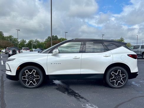 Used 2023 Chevrolet Blazer RS w/ Driver Confidence II Package AWD/4WD image 4