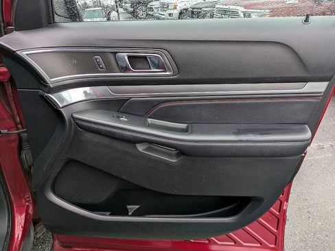 Used 2018 Ford Explorer Sport w/ Equipment Group 401A image 29