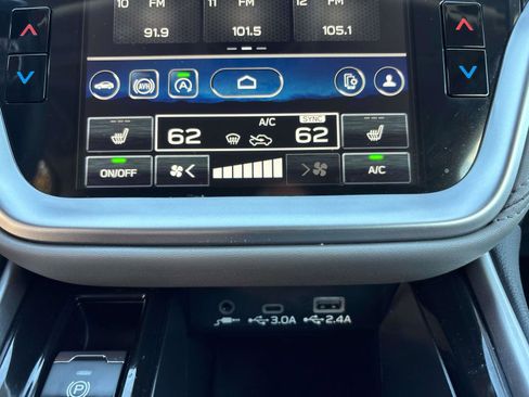 Used 2025 Subaru Outback Premium image 25