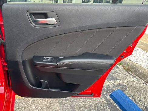 Used 2019 Dodge Charger GT w/ Blacktop Package image 40