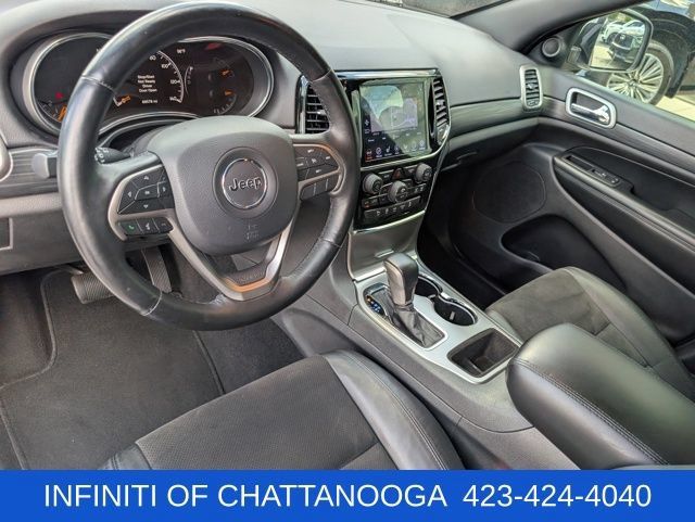 Used 2020 Jeep Grand Cherokee Altitude RWD image 4