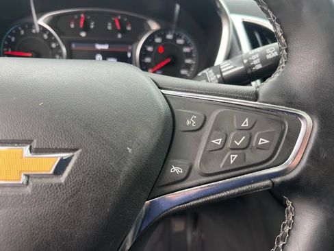 Used 2024 Chevrolet Equinox Premier FWD image 18