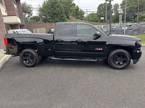Used 2016 Chevrolet Silverado 1500 LT w/ Midnight Edition AWD/4WD image 3