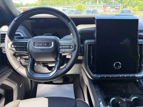 New 2026 GMC Yukon Elevation w/ Elevation Premium Package AWD/4WD image 16