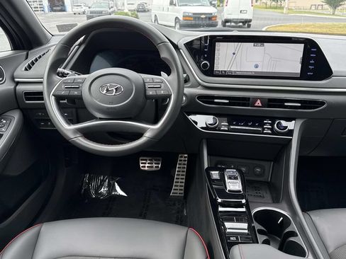 Used 2023 Hyundai Sonata SEL Plus FWD image 3