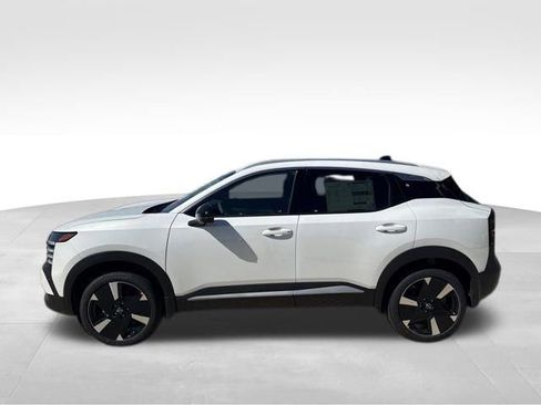 New 2026 Nissan Kicks SR image 4