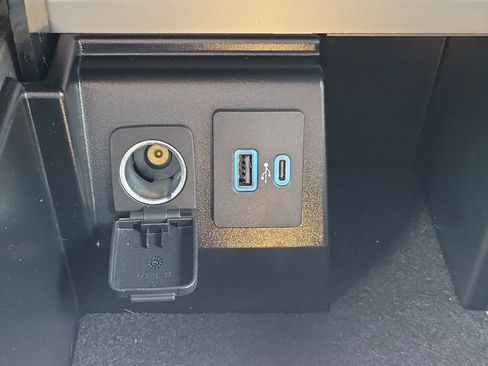 Used 2023 Ford Explorer ST w/ Equipment Group 401A AWD/4WD image 26