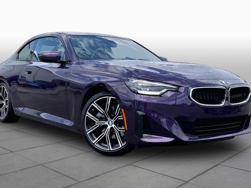 Used 2023 BMW 230i Coupe w/ Convenience Package RWD image 3