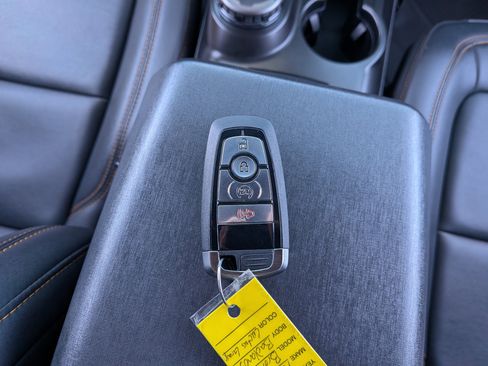 Used 2022 Ford Bronco Badlands AWD/4WD image 40