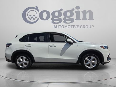 Certified 2024 Honda HR-V LX image 6
