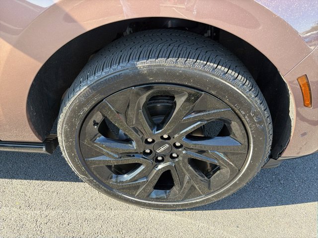 Used 2025 Lincoln Navigator L Black Label AWD/4WD image 10