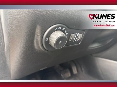 Used 2025 Jeep Compass Limited AWD/4WD image 19