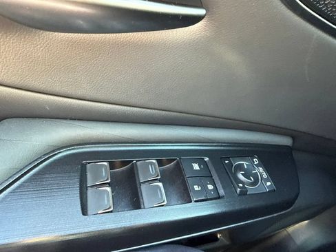 Used 2021 Lexus ES 300h w/ Accessory Package FWD image 38