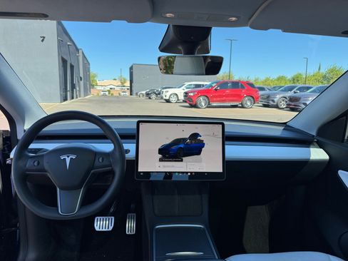 Used 2022 Tesla Model Y Performance AWD/4WD image 26