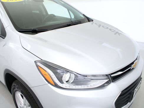 Used 2022 Chevrolet Trax LT AWD/4WD image 12