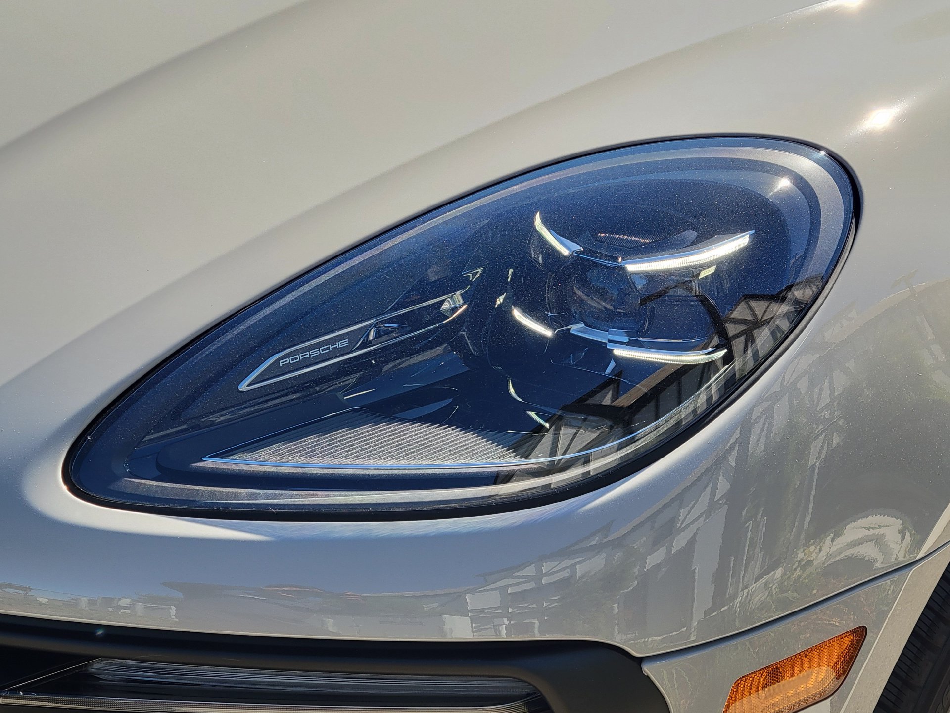 Used 2026 Porsche Macan AWD/4WD image 36