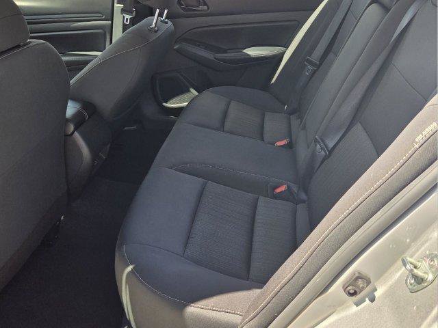 Used 2024 Nissan Altima 2.5 SV FWD image 12