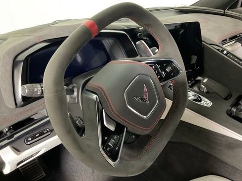 Used 2023 Chevrolet Corvette Stingray Premium Cpe w/ Z51 Performance Package image 27