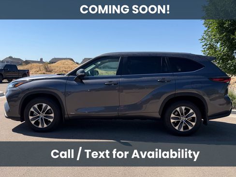 Used 2024 Toyota Highlander XLE AWD/4WD image 8