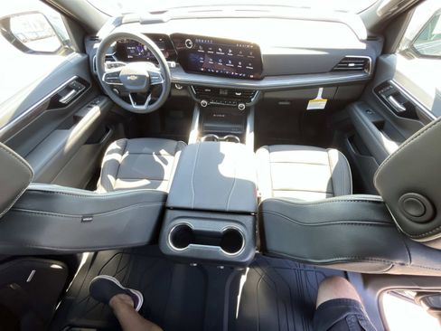 New 2026 Chevrolet Tahoe Premier image 2