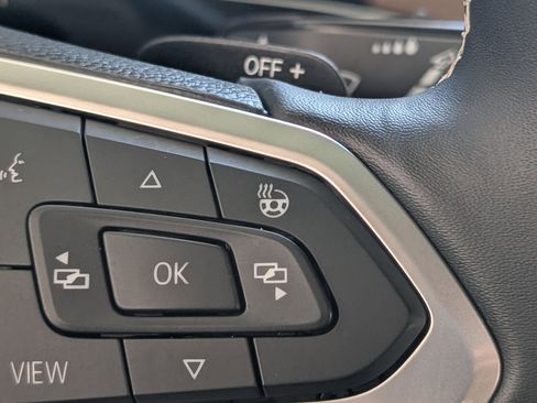 Used 2024 Volkswagen Atlas SE image 34