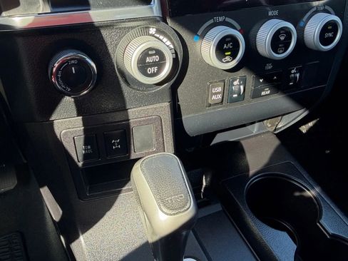 Used 2019 Toyota Sequoia TRD Sport w/ TRD Sport Premium Package image 18