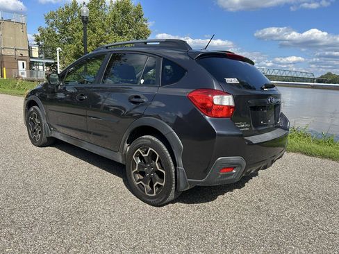 Used 2014 Subaru Crosstrek 2.0i Limited AWD/4WD image 3