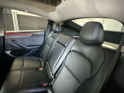 Used 2026 Tesla Model Y AWD image 22