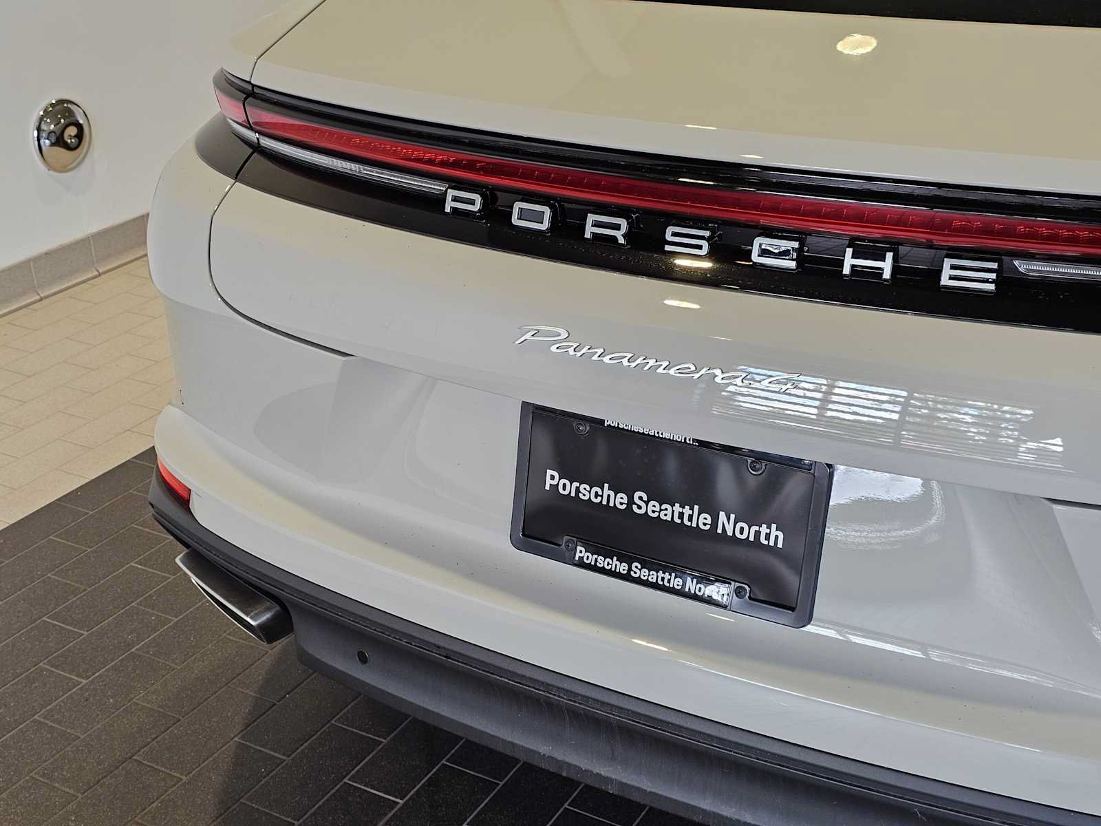 New 2025 Porsche Panamera 4 AWD/4WD image 15