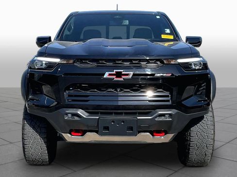 Used 2024 Chevrolet Colorado ZR2 w/ Technology Package AWD/4WD image 4