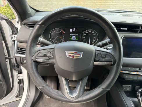 Used 2023 Cadillac XT4 Sport image 26