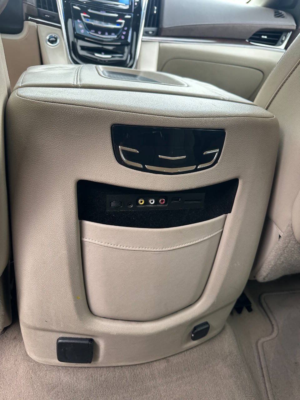 Used 2015 Cadillac Escalade ESV Luxury AWD/4WD image 14