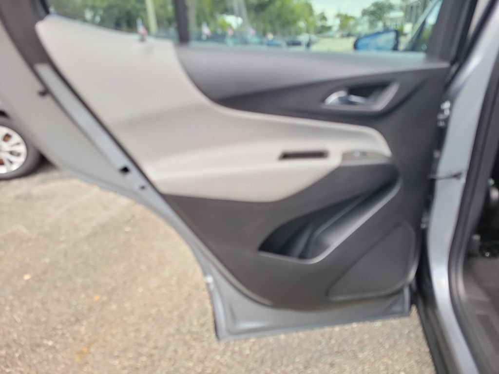Used 2023 Chevrolet Equinox LS FWD image 9