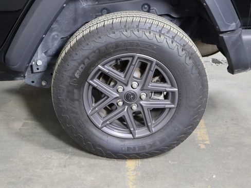Used 2025 Jeep Wrangler Unlimited Sport AWD/4WD image 44