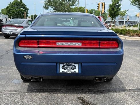 Used 2010 Dodge Challenger R/T RWD image 4