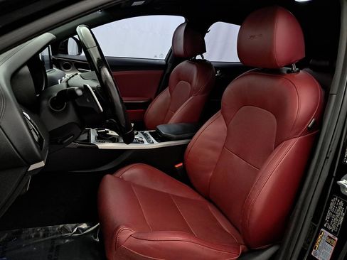 Used 2020 Kia Stinger GT image 3