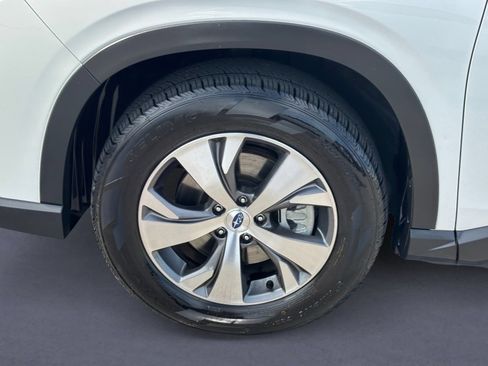 Used 2025 Subaru Ascent Premium AWD/4WD image 9