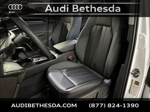 Certified 2025 Audi Q5 Premium w/ Convenience Package AWD/4WD image 27