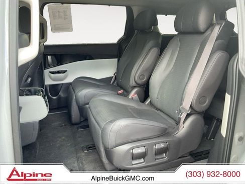 Used 2024 Kia Carnival SX Prestige FWD image 13
