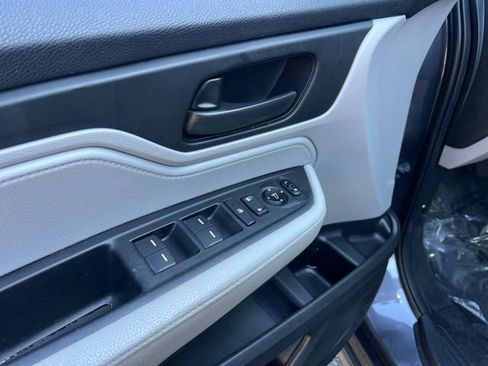 Used 2020 Honda Odyssey EX image 11