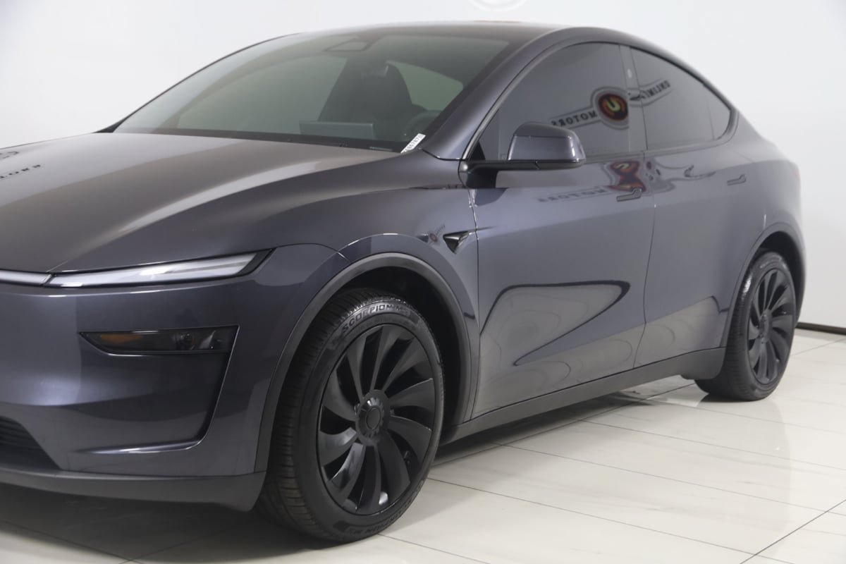 Used 2026 Tesla Model Y AWD image 50