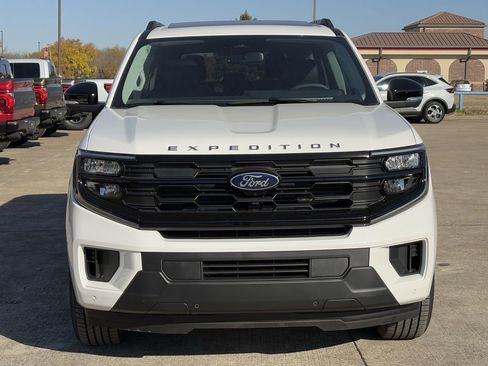 New 2025 Ford Expedition Active image 38