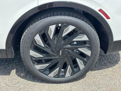 New 2026 Lincoln Nautilus Reserve AWD/4WD image 9